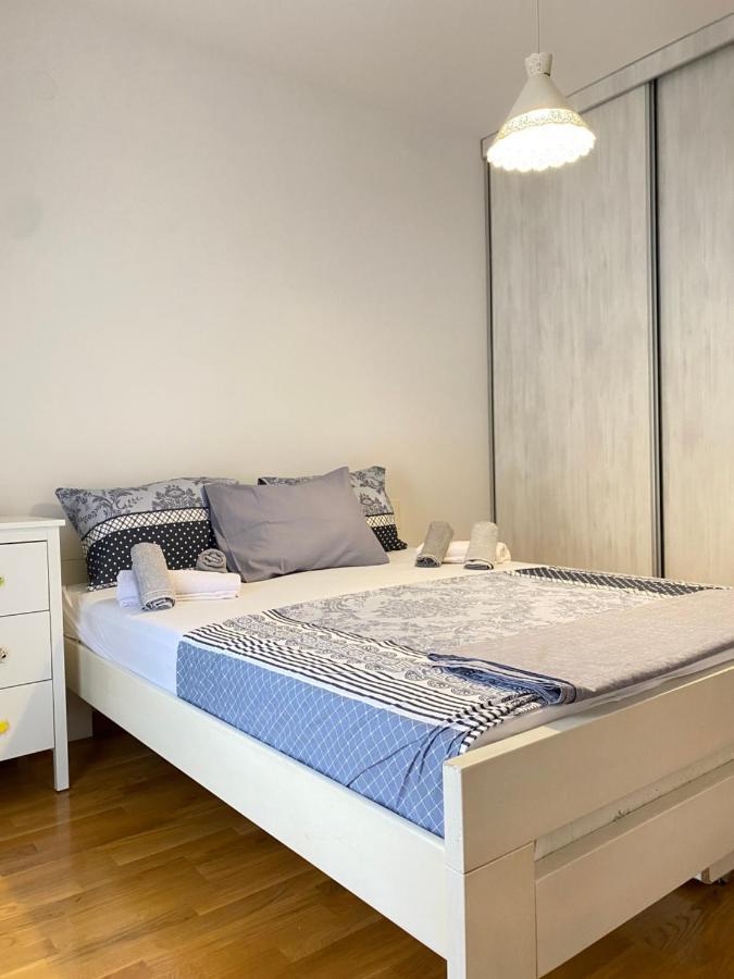 Apartman Vesna City 2. Pg Podgoriţa Exterior foto
